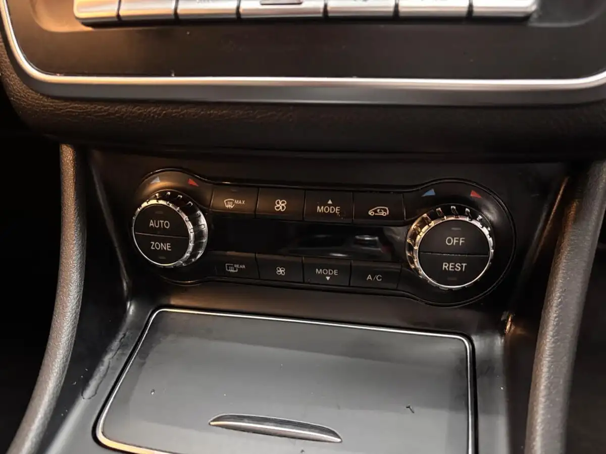 2017-mercedes-benz-cla-21d-cla-220-amg-line-coupe-4d-big-41