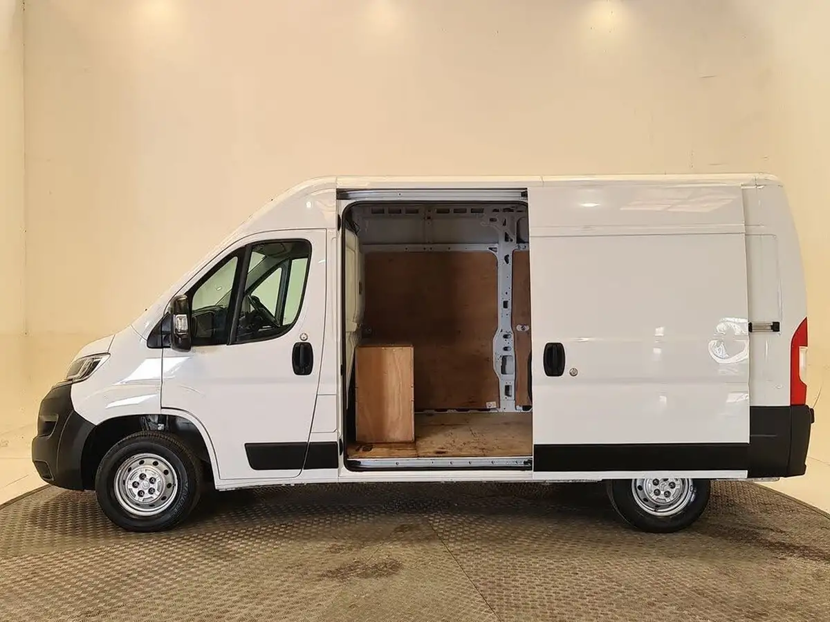 2022-citroen-relay-22bluehdi-35-l2h2-enterprise-big-5