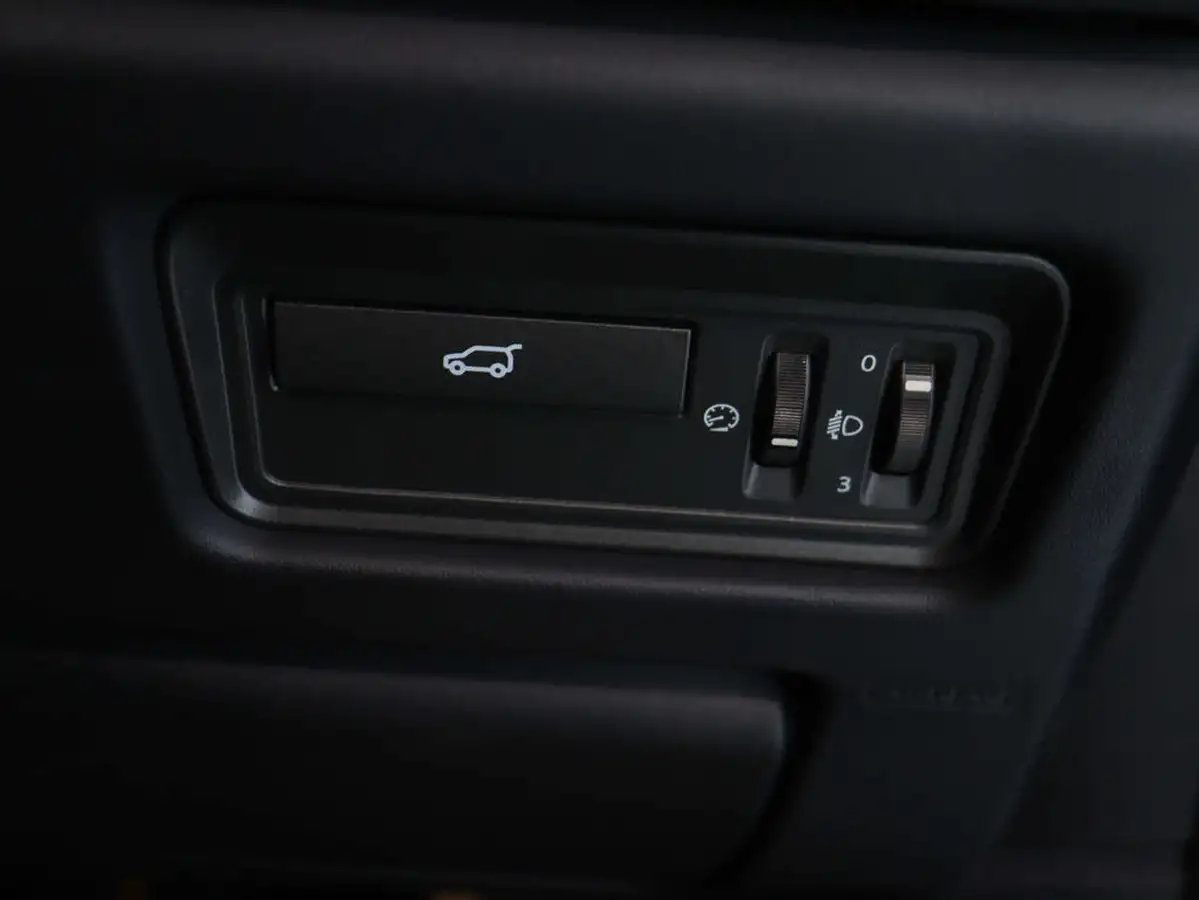 2015-land-rover-range-rover-evoque-22ed4-pure-tech-hatchback-5d-big-33