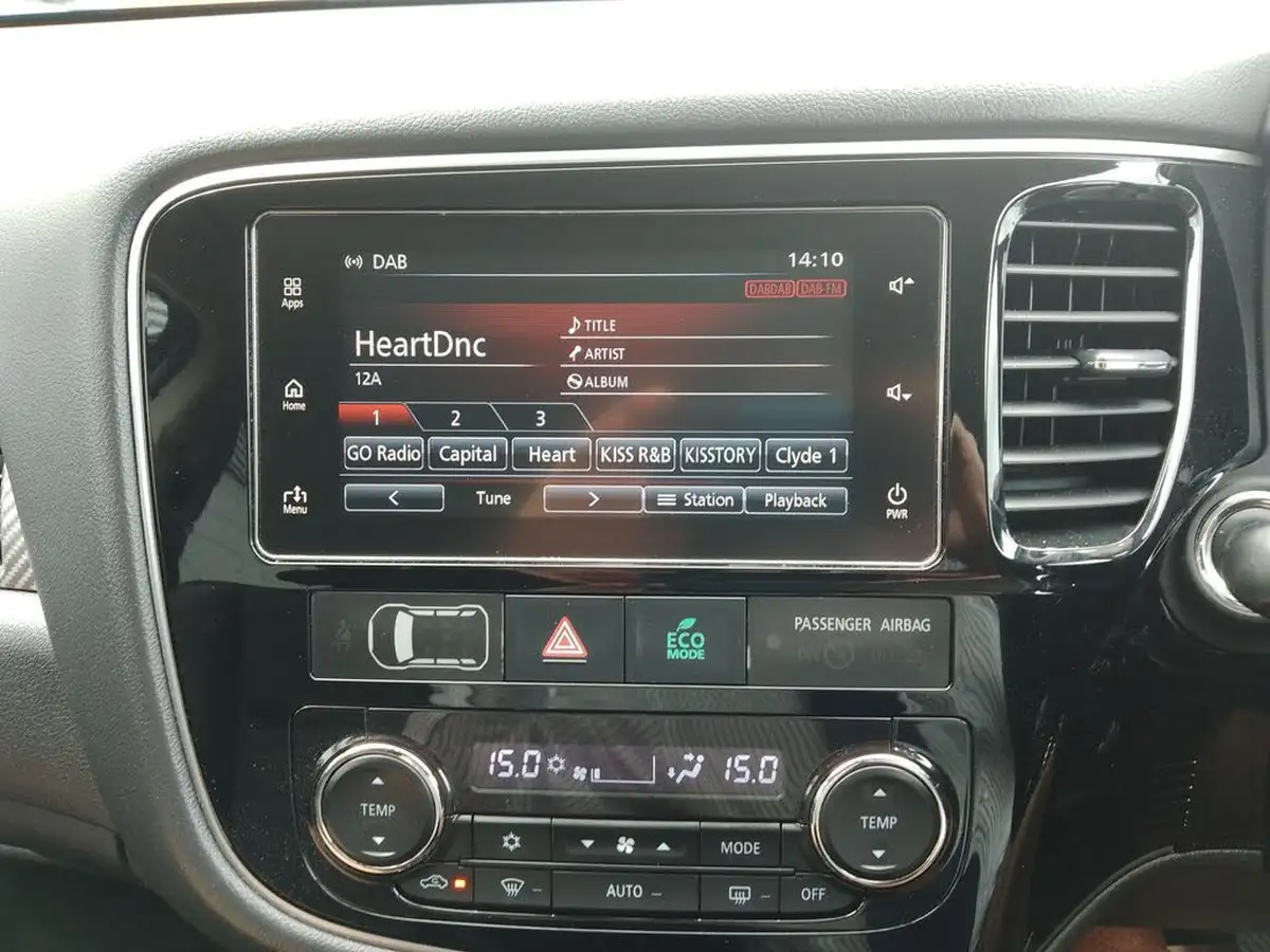 2018-mitsubishi-outlander-22di-d-juro-big-24