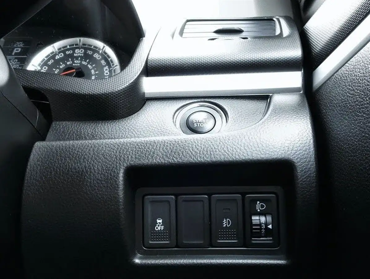 2015-suzuki-swift-12-sz4-94ps-nav-5d-at-big-24