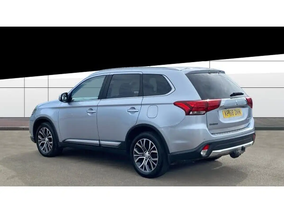 2018-mitsubishi-outlander-22di-d-4-leather-big-1