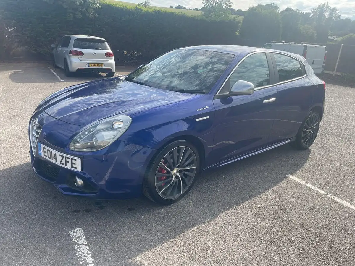 2014-alfa-romeo-giulietta-14-sportiva-nav-alfa-tct-big-21