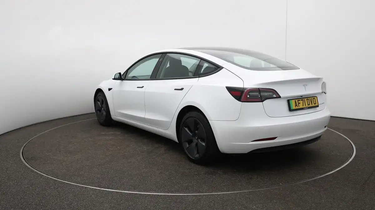 2021-tesla-model-3-e-long-range-awd-big-62