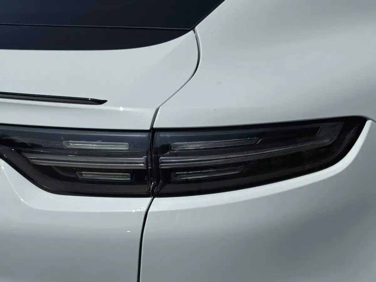 2021-porsche-cayenne-30-v6-coupe-big-42