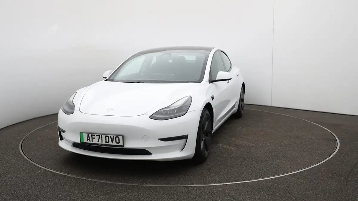 2021-tesla-model-3-e-long-range-awd-big-38