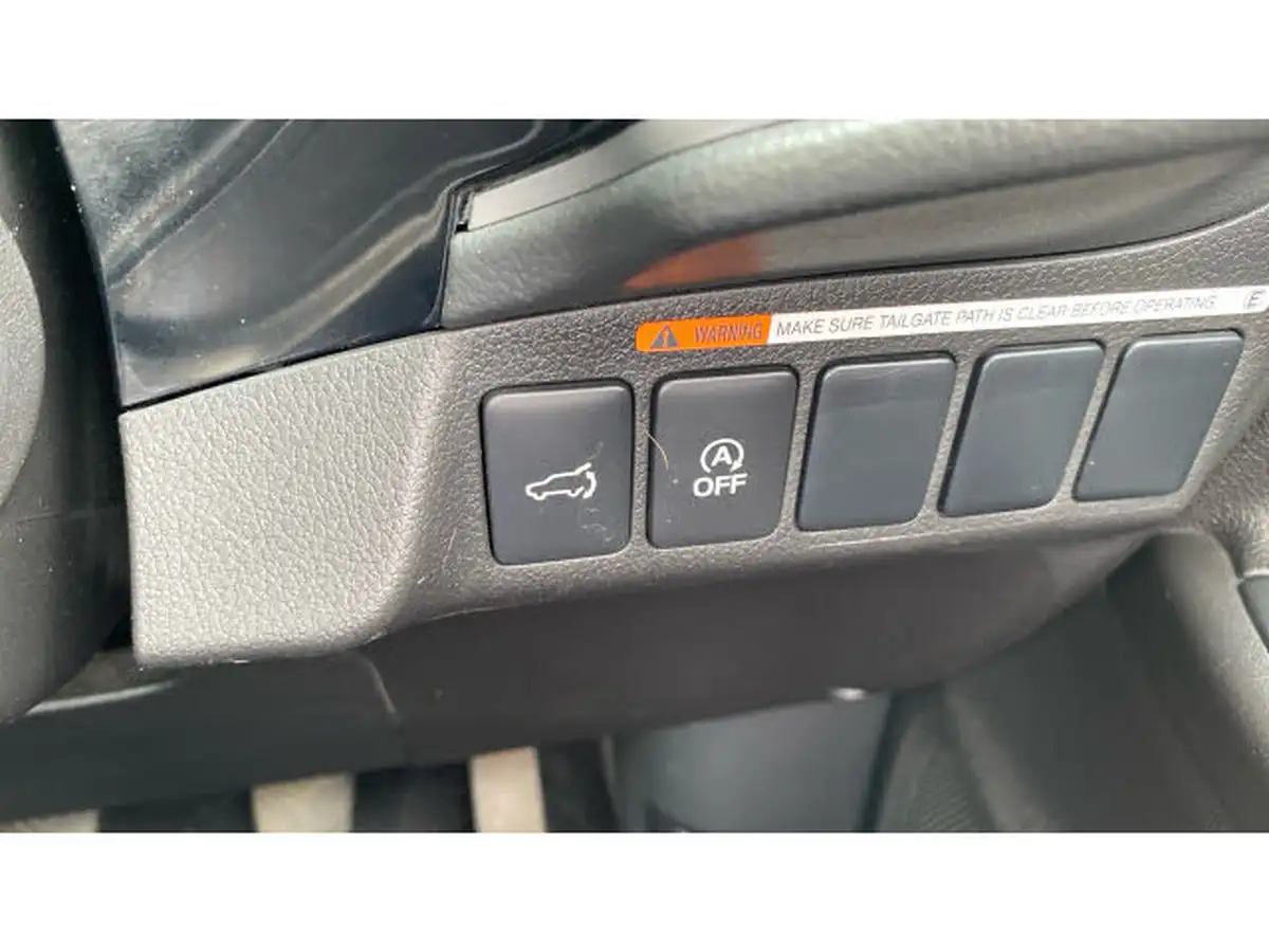 2018-mitsubishi-outlander-22di-d-4-leather-big-25
