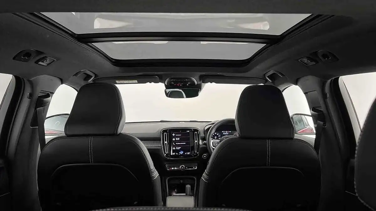 2022-volvo-xc40-15-t3-r-design-auto-big-47