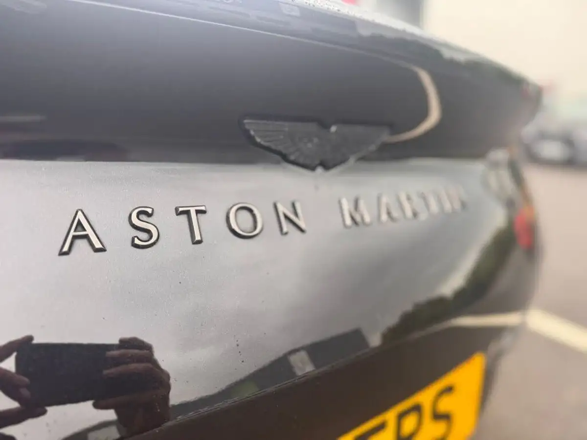 2022-aston-martin-db11-40-v8-528bhp-ss-big-13