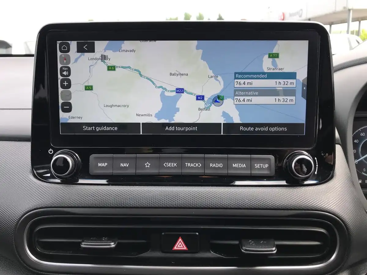 2022-hyundai-kona-16-gdi-premium-big-18