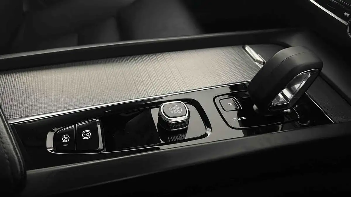 2023-volvo-v60-20-b3-plus-station-wagon-big-19