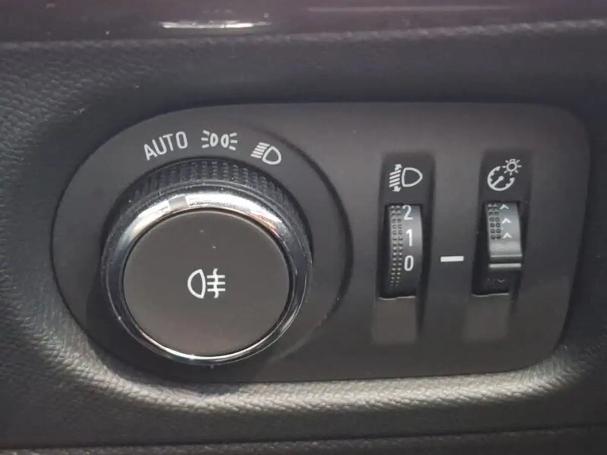 2022-vauxhall-mokka-12-se-edition-big-16