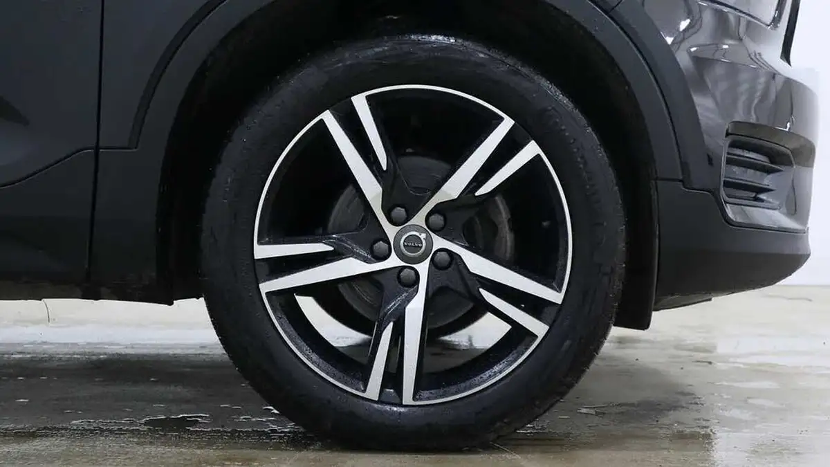 2022-volvo-xc40-15-t3-r-design-auto-big-36