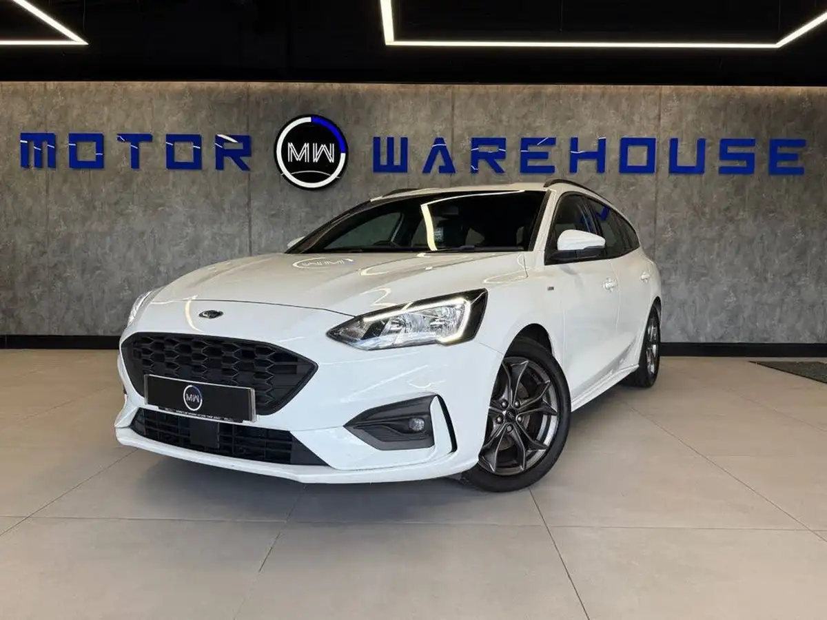 2019-ford-focus-15t-st-line-estate-big-0