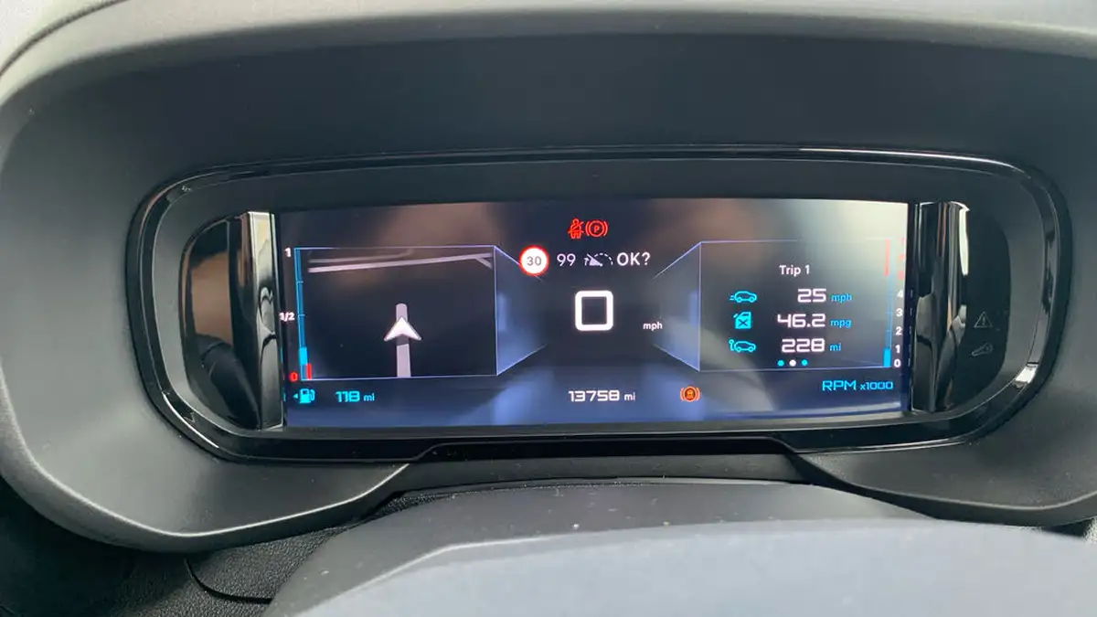 2024-citroen-berlingo-15-bluehdi-m-driver-100pseu6e-big-12
