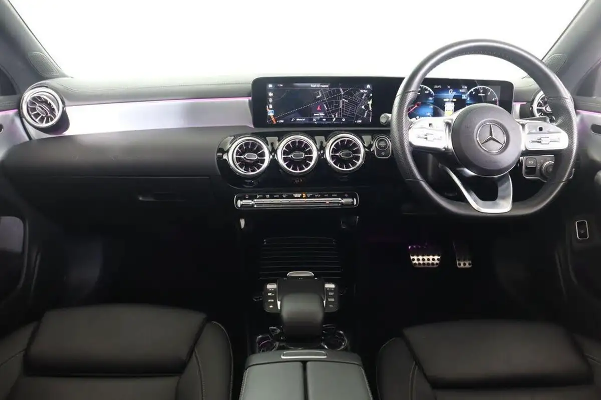 2021-mercedes-benz-cla-13-cla-200-amg-line-premium-plus-coupe-4d-big-12