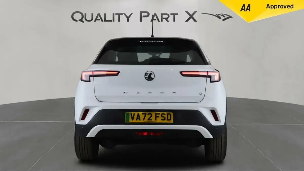 2022-vauxhall-mokka-e-se-premium-big-4