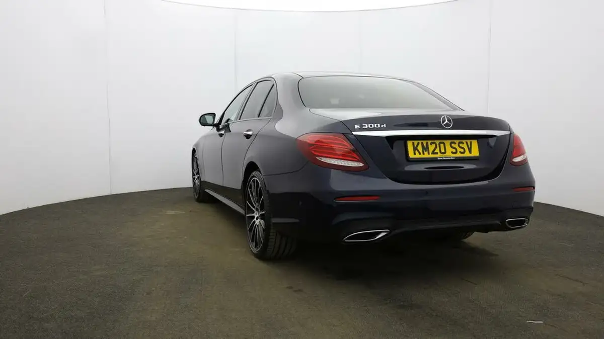 2020-mercedes-benz-e-class-20d-e300d-amg-line-edition-premium-plus-saloon-4d-big-26