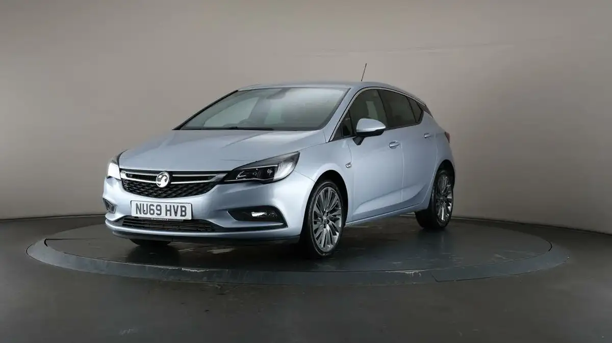 2019-vauxhall-astra-16cdti-griffin-big-36