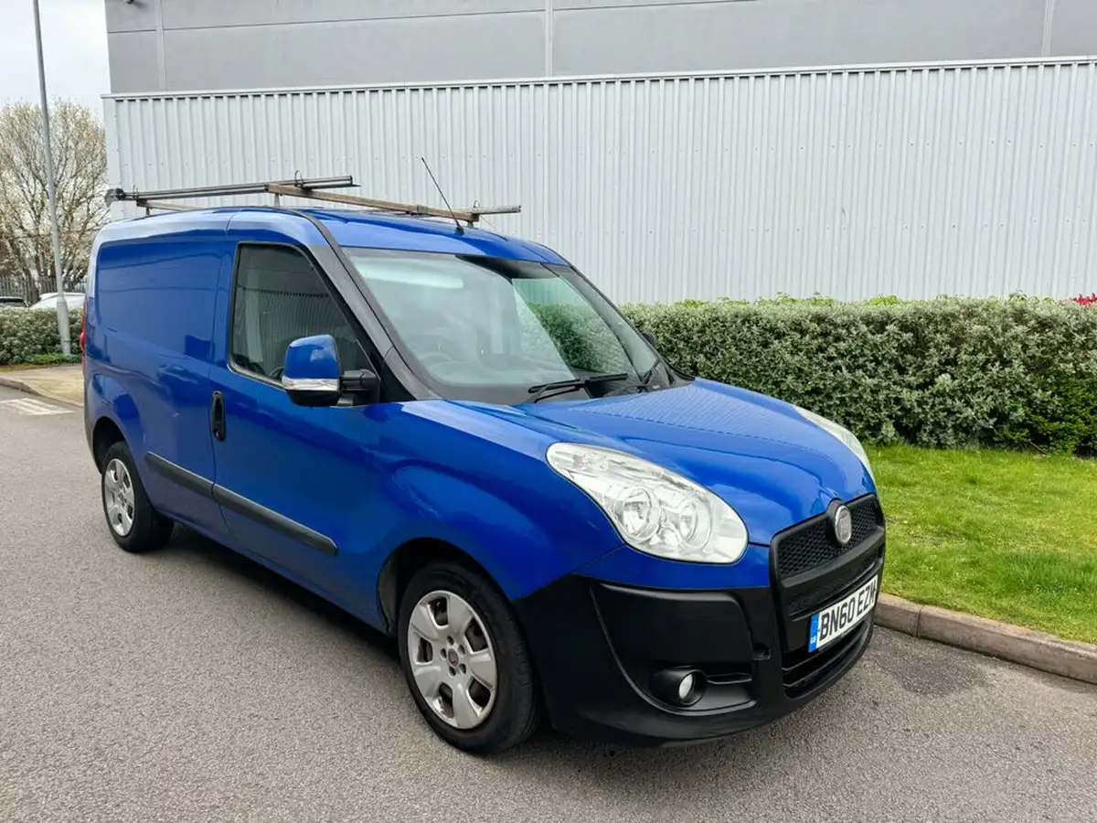 2010-fiat-doblo-cargo-13td-sx-16v-90-panel-big-0
