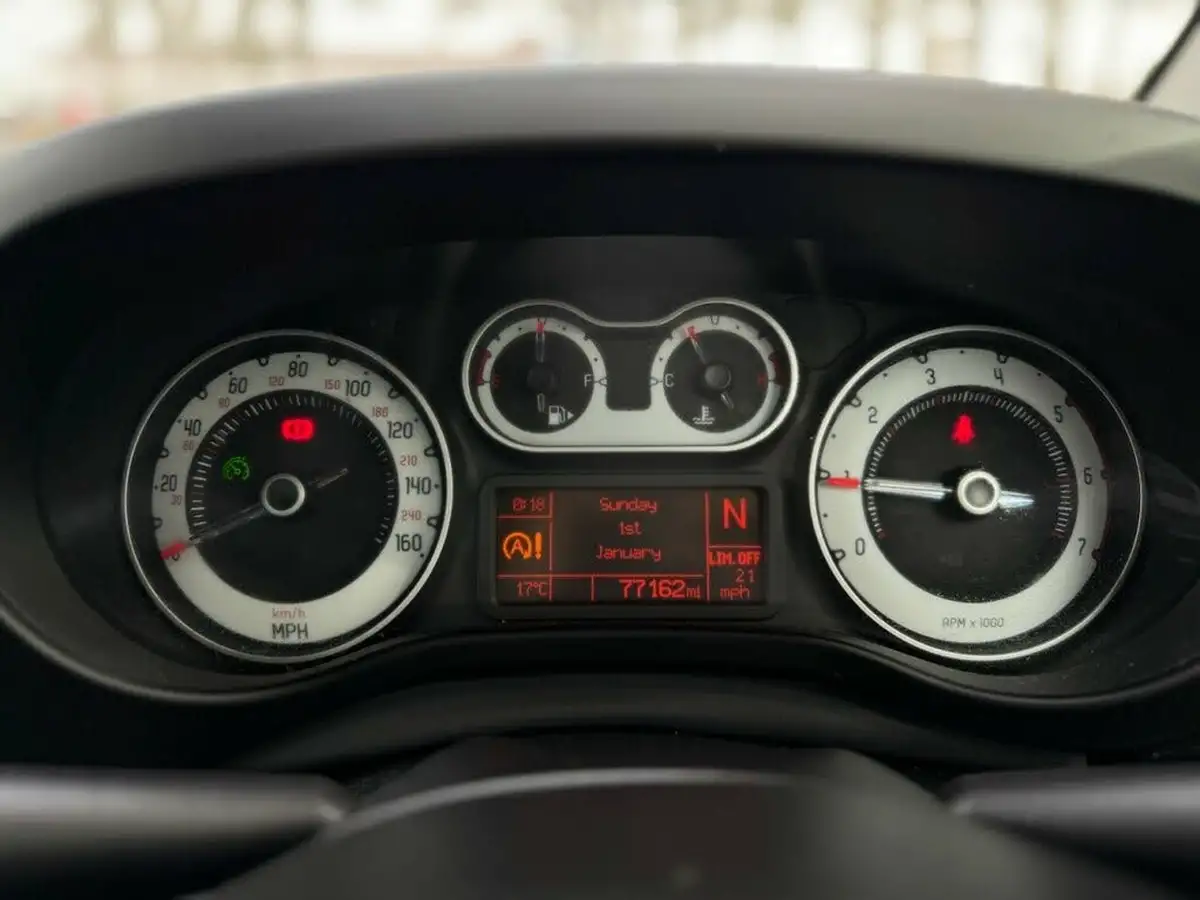 2014-fiat-500l-13-multijet-trekking-ss-dualogic-big-14