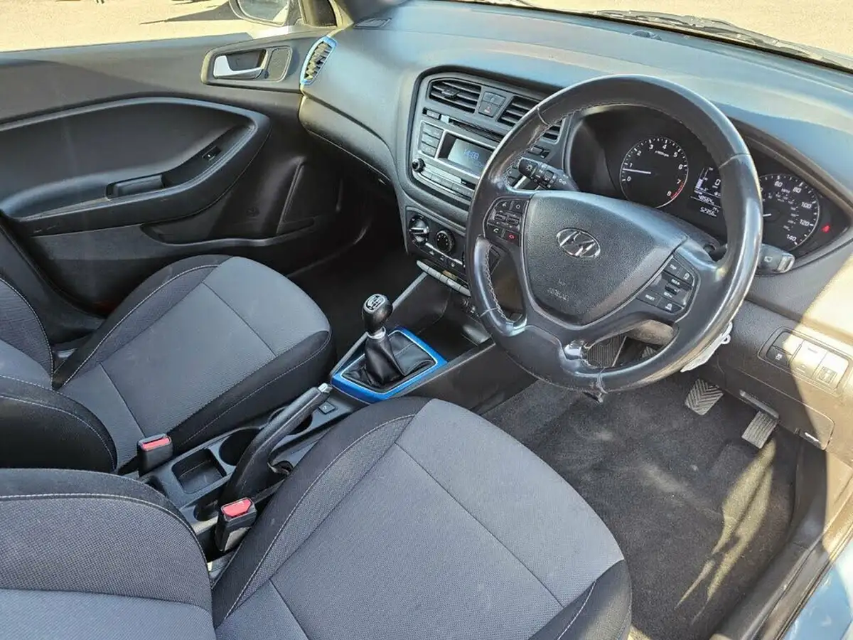 2016-hyundai-i20-12-go-big-15