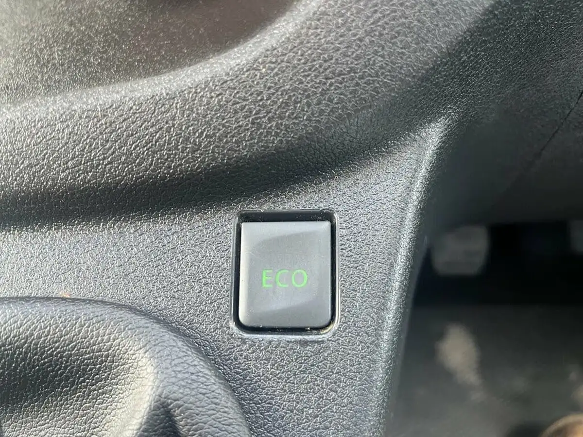 2021-renault-trafic-20dci-ll30-energy-120-business-panel-big-29