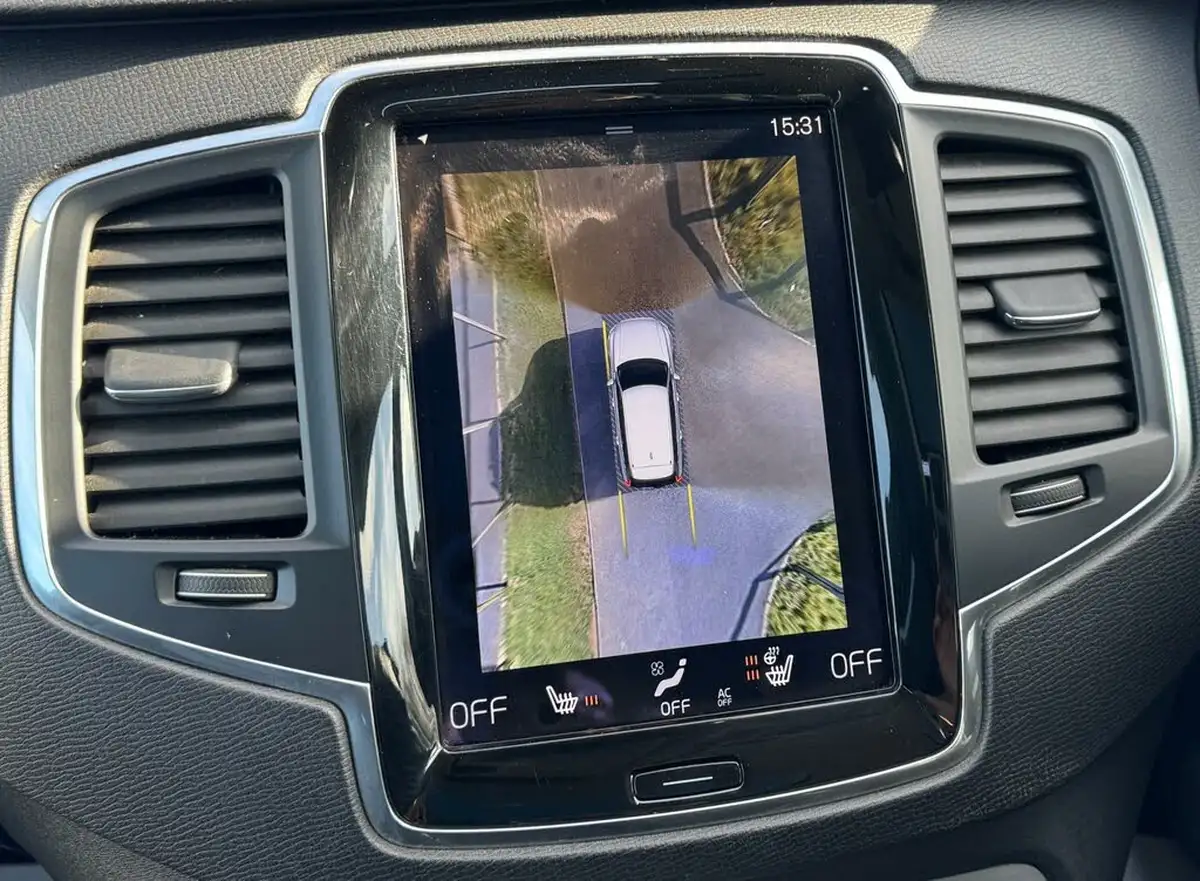 2017-volvo-xc90-20-t8-momentum-momentum-hybrid-auto-big-10