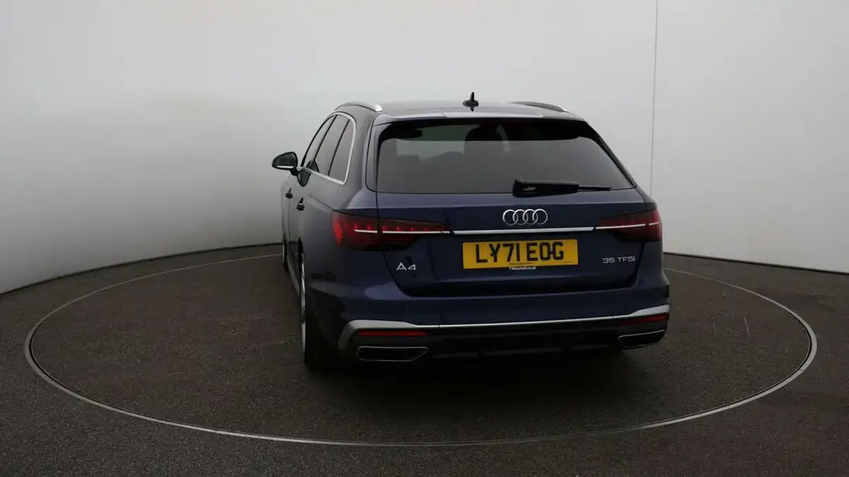 2022-audi-a4-avant-20-35-tfsi-s-line-tronic-big-53