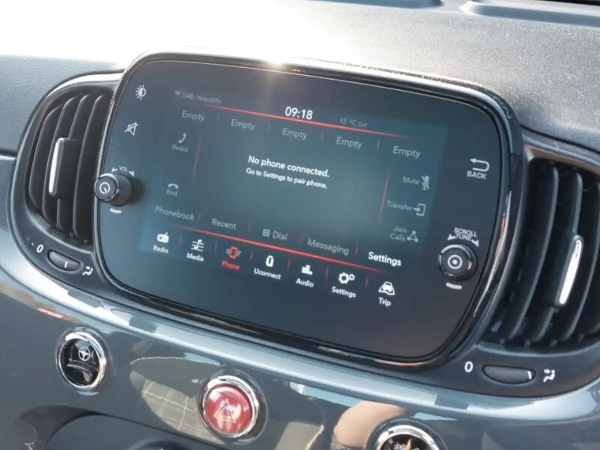 2021-fiat-500-10-lounge-big-10