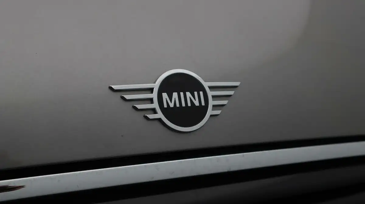 2019-mini-cooper-15-cooper-sport-hatchback-5d-auto-big-22