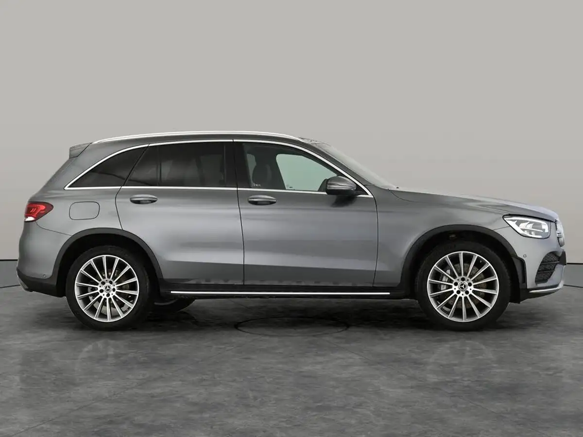 2022-mercedes-benz-glc-class-20-glc300-amg-line-premium-towing-station-wagon-5d-1991cc-big-4