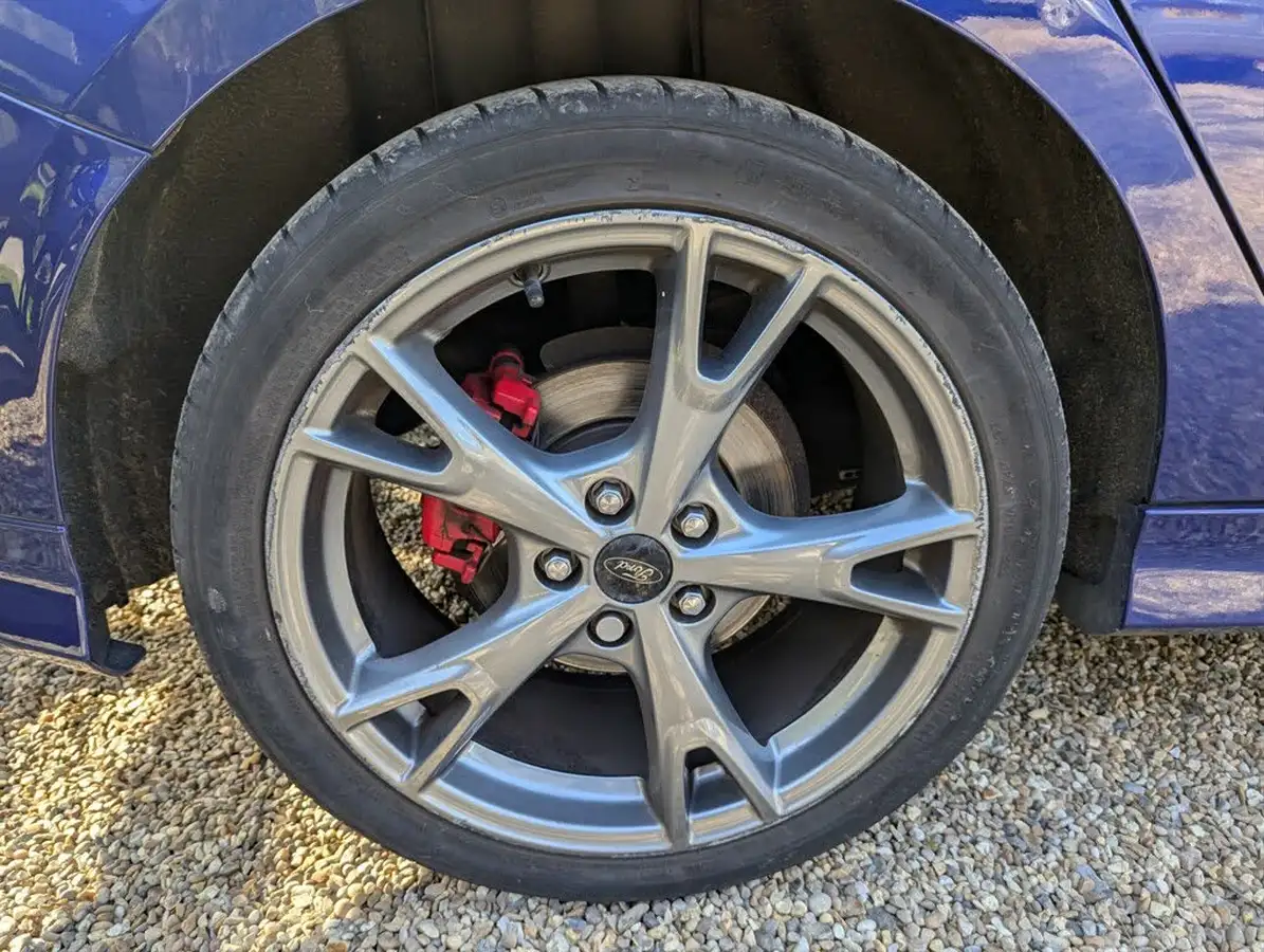2018-ford-focus-10t-st-line-x-140ps-hatchback-big-42