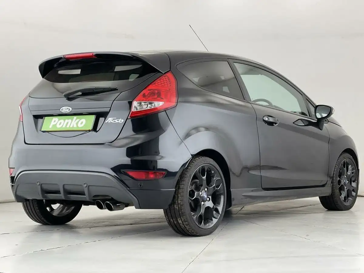 2012-ford-fiesta-16-metal-big-3