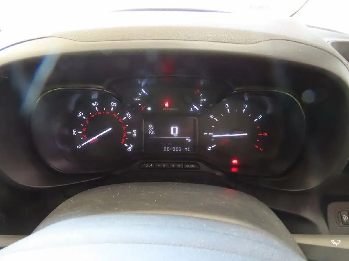 2019-citroen-berlingo-16bluehdi-1000-enterprise-big-11