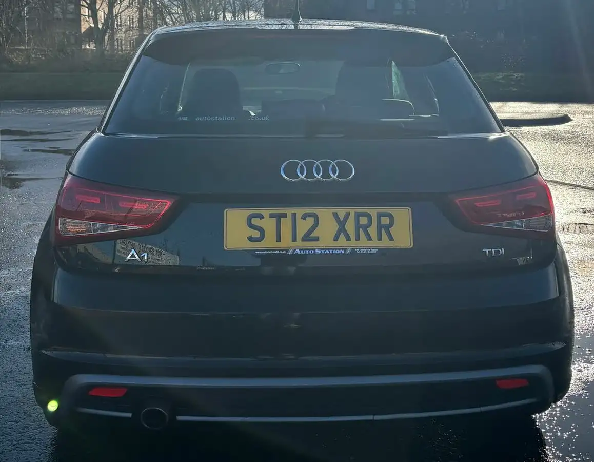 2012-audi-a1-16td-s-line-sportback-5d-big-6