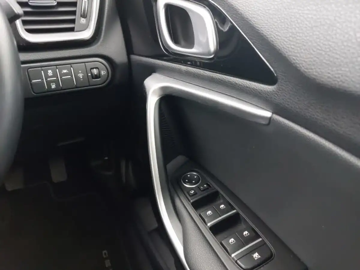 2022-kia-xceed-15-t-gdi-3-big-11