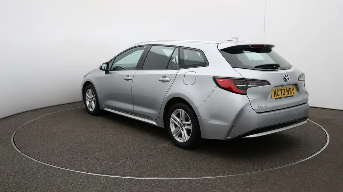 2023-toyota-corolla-18-vvt-i-icon-tech-spare-wheel-touring-sports-5d-big-55