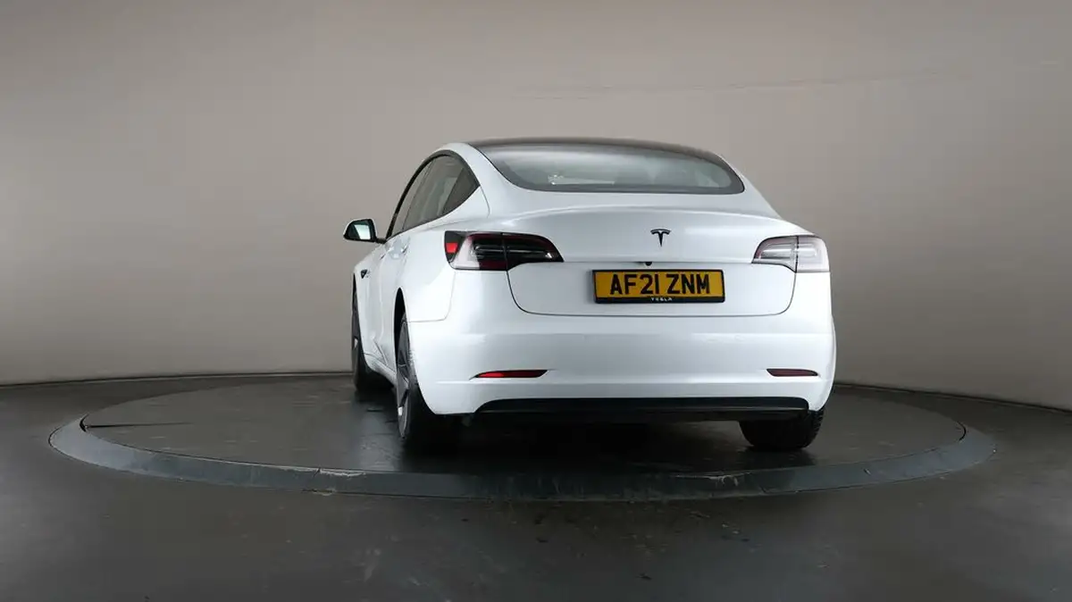 2021-tesla-model-3-e-standard-plus-big-37