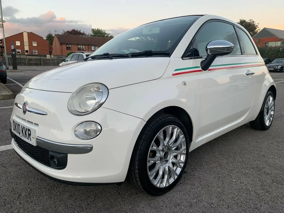 2010-fiat-500c-12-lounge-big-3