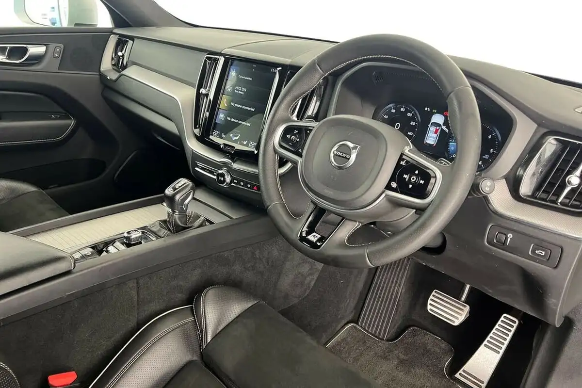 2018-volvo-xc60-20td-d4-r-design-4x4-geartronic-big-9