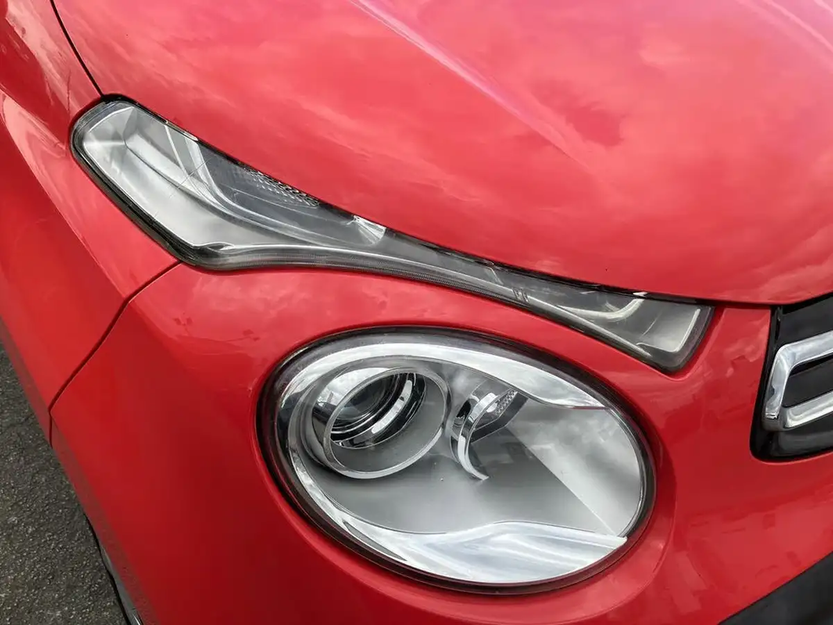 2015-citroen-c1-10-vti-feel-5d-big-12