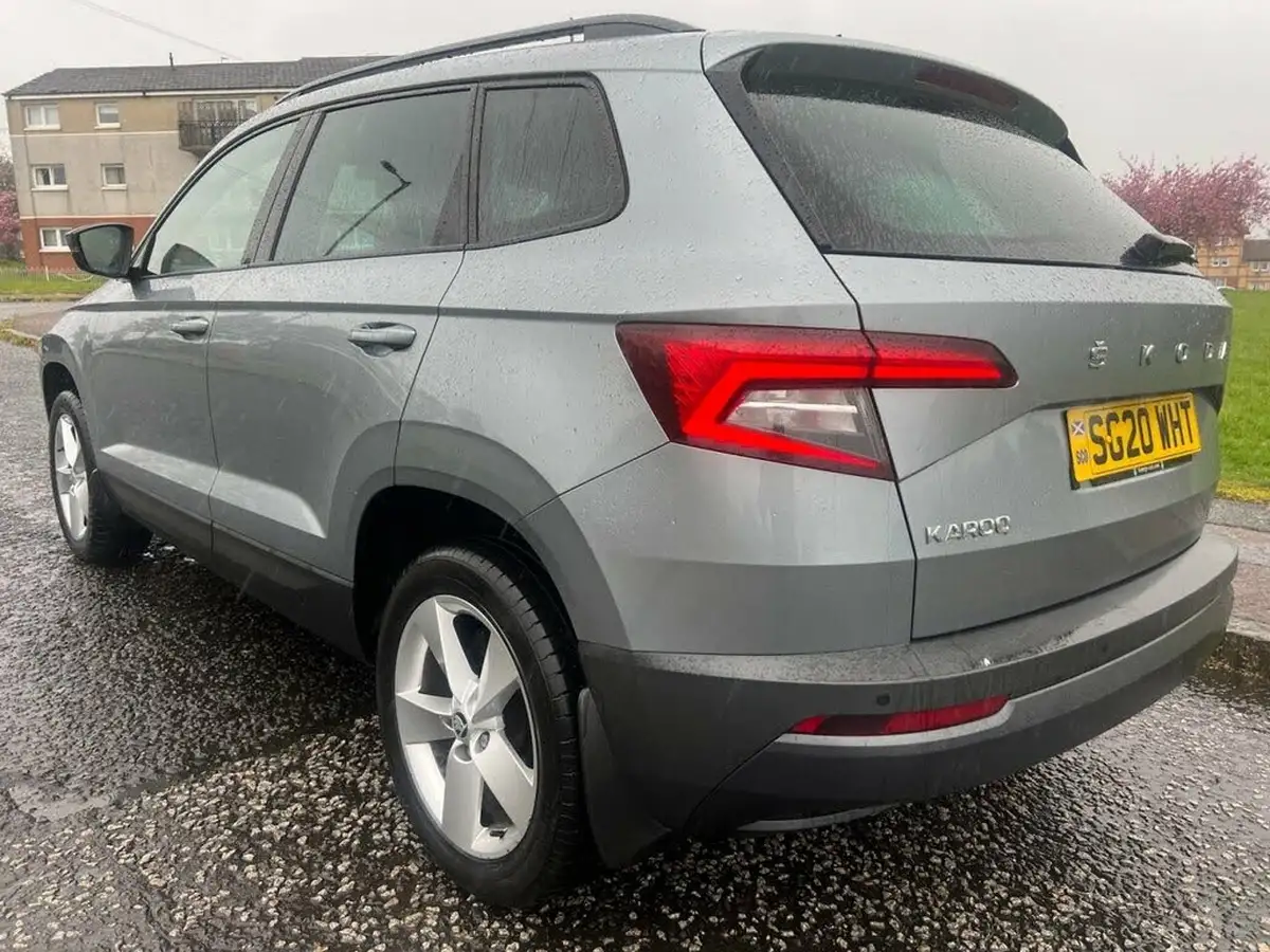 2020-skoda-karoq-10-tsi-se-115ps-big-2