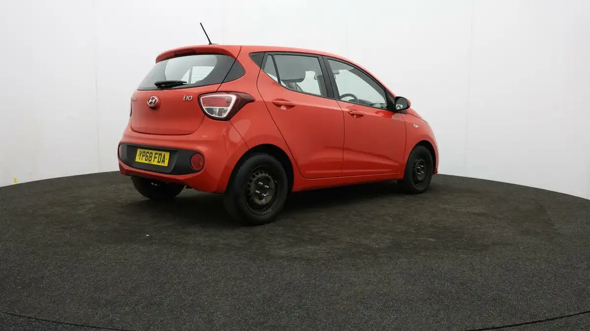 2018-hyundai-i10-10-se-67ps-big-25