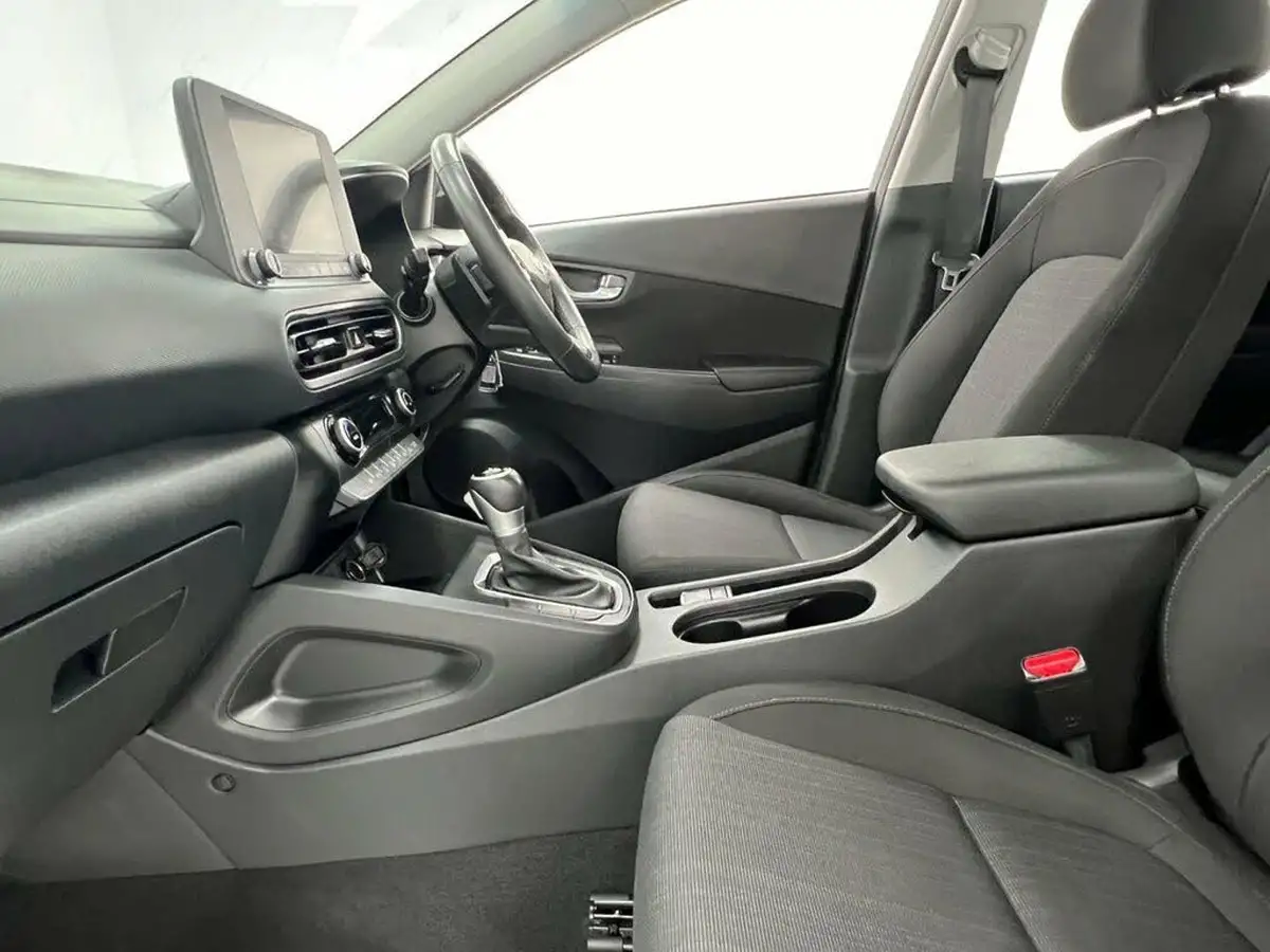 2022-hyundai-kona-16-gdi-se-connect-big-13