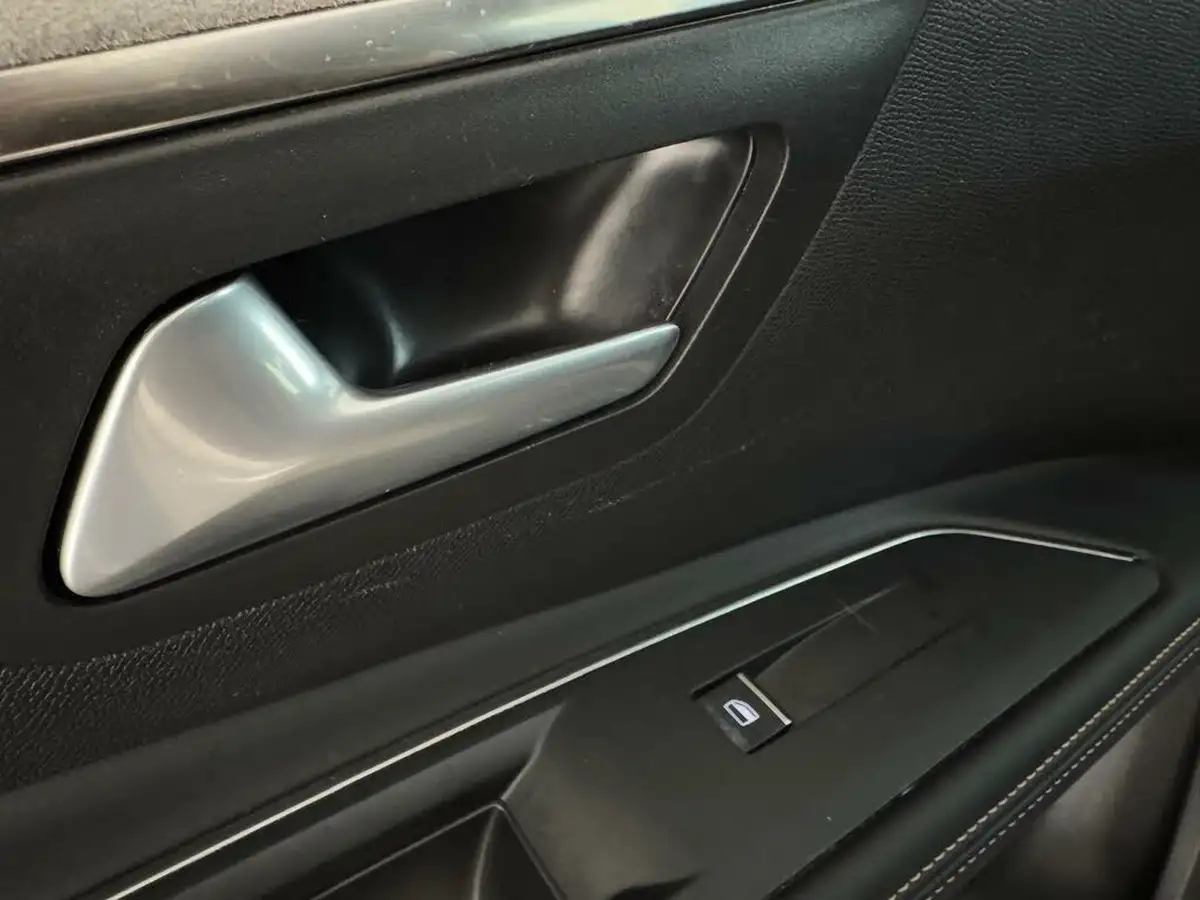 2021-peugeot-5008-suv-12-puretech-gt-premium-big-9