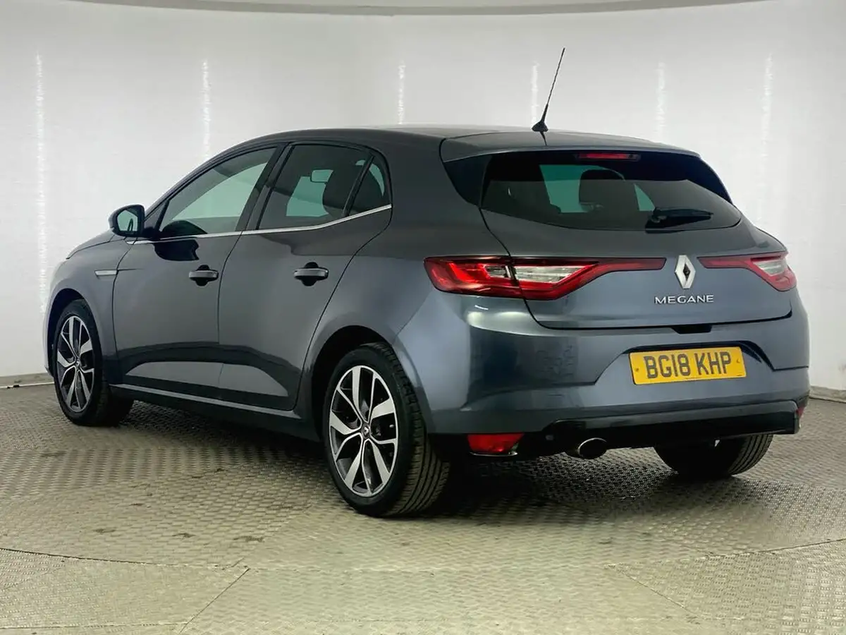 2018-renault-megane-12-tce-dynamique-s-nav-hatchback-big-4