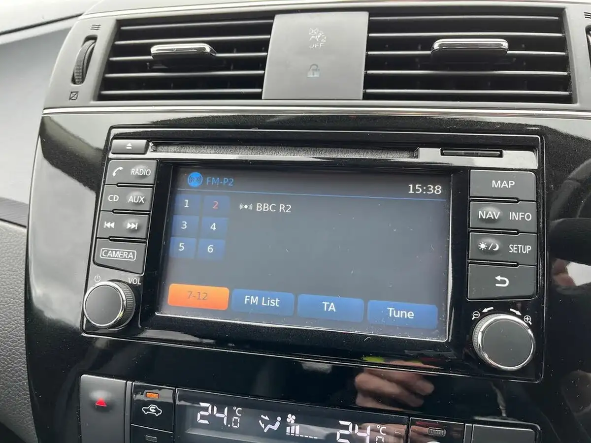 2017-nissan-pulsar-15dci-n-connecta-ss-big-26
