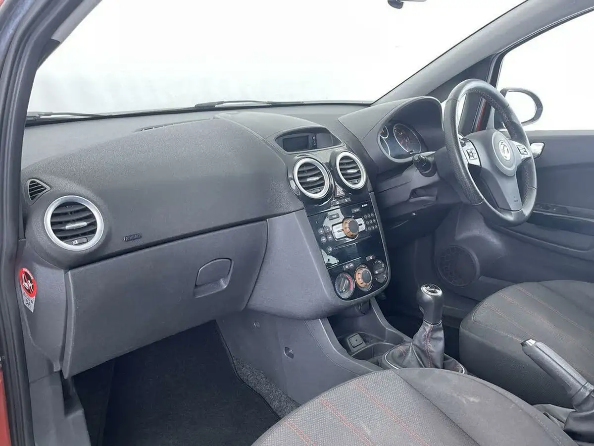 2012-vauxhall-corsa-12-sxi-16v-3d-big-19