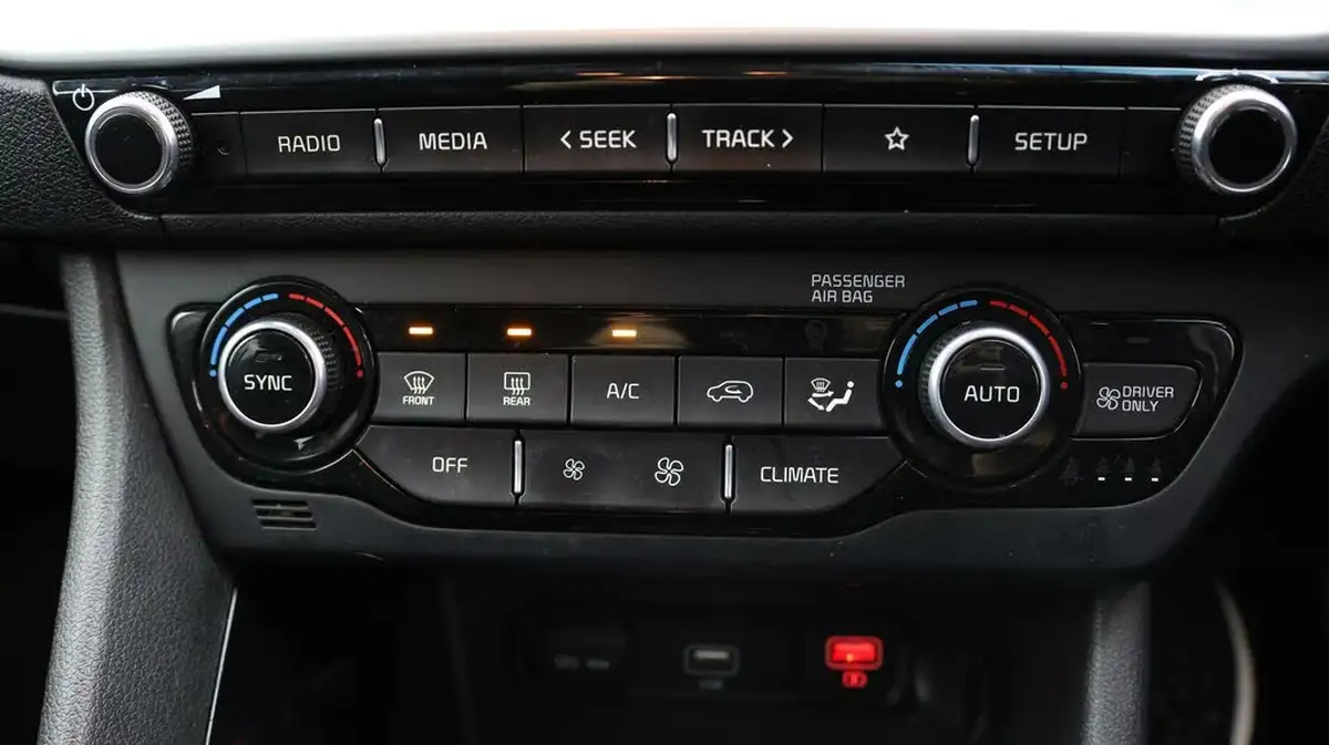 2021-kia-niro-16-gdi-phev-2-big-11